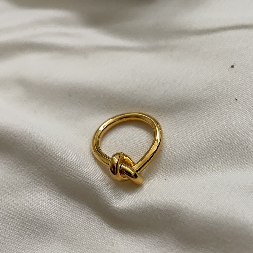 Celine knot ring